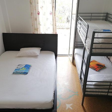 Shared Rooms Near Acropolis And Monastiraki Athena Bagian luar foto