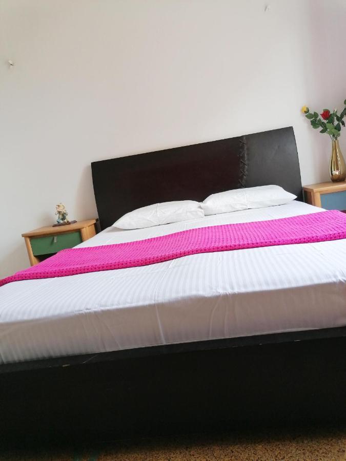 Shared Rooms Near Acropolis And Monastiraki Athena Bagian luar foto