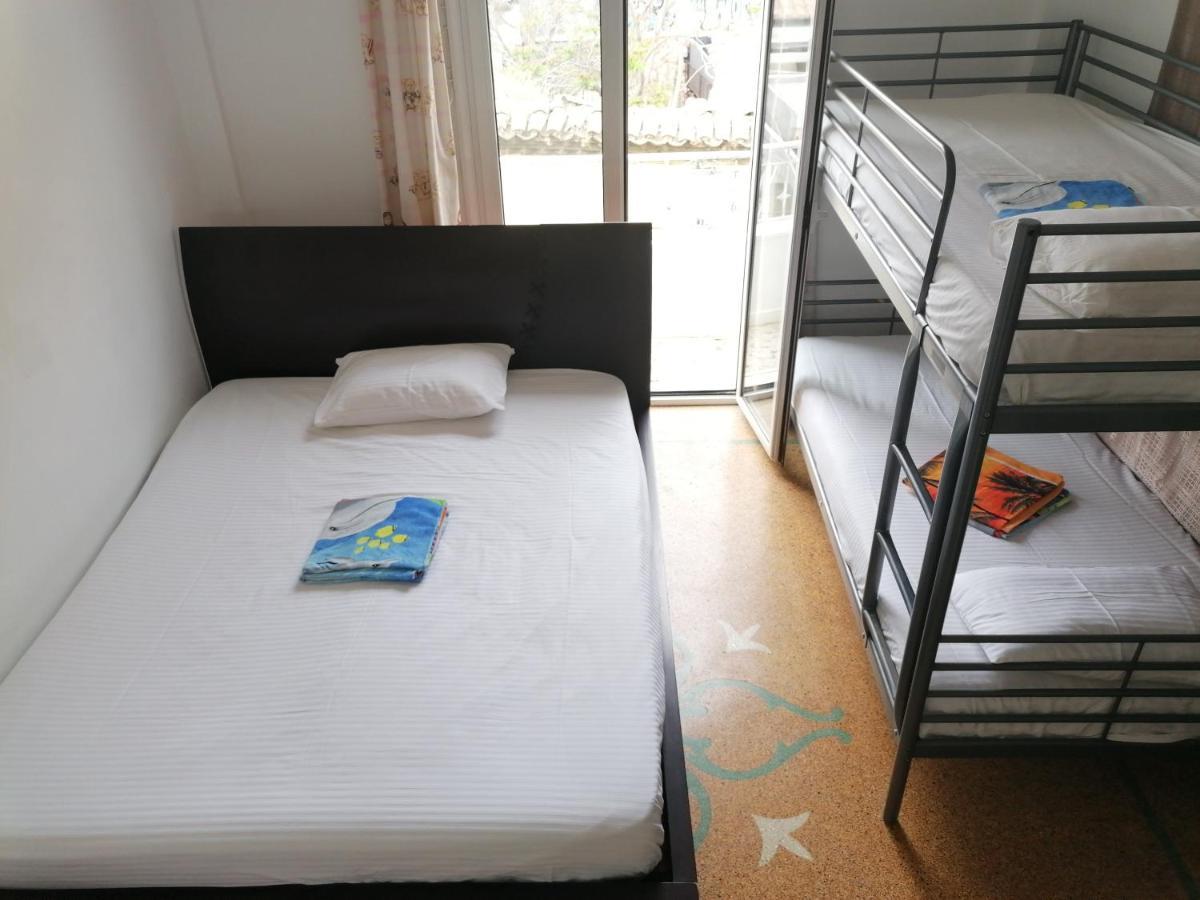Shared Rooms Near Acropolis And Monastiraki Athena Bagian luar foto